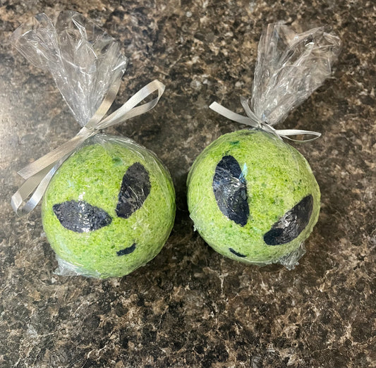 Alien bath bomb cotton candy scented