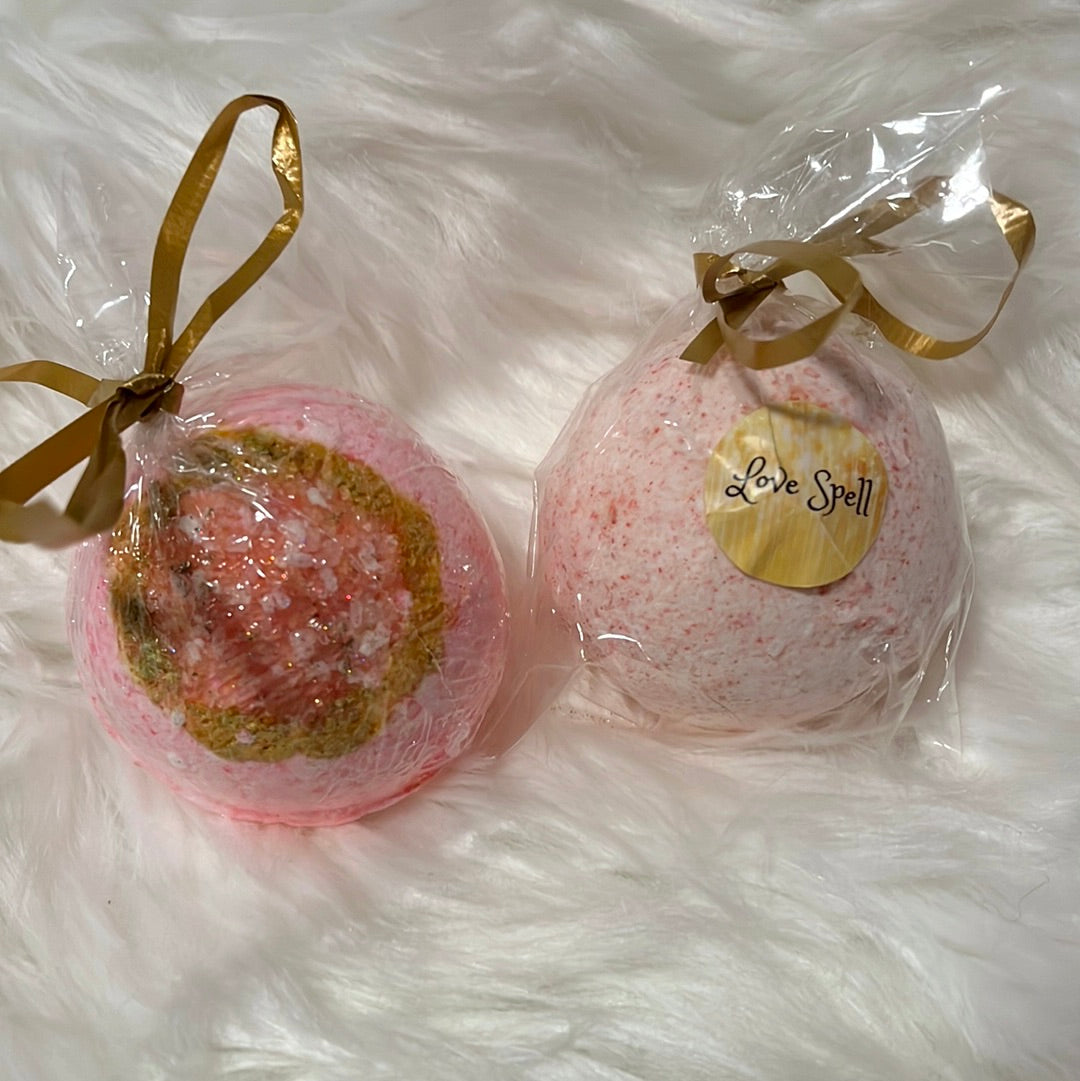 Love Spell bath bomb